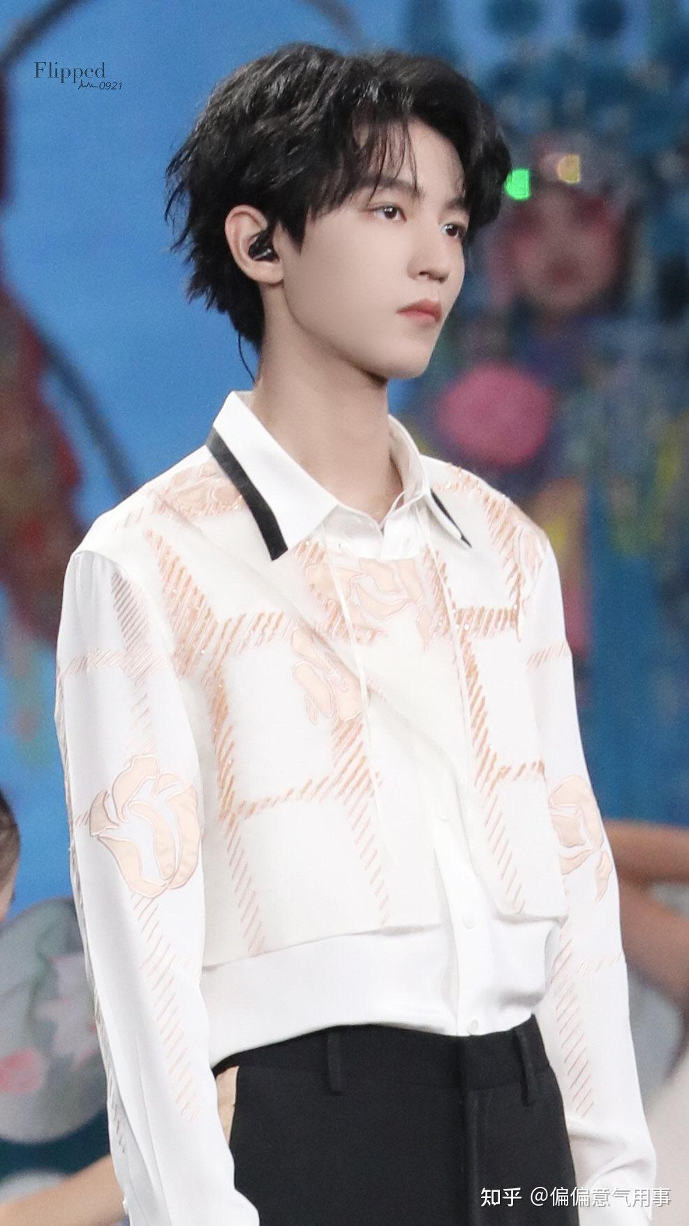 有没有王俊凯炒鸡惊艳,容易圈粉的照片,求～? - 知乎