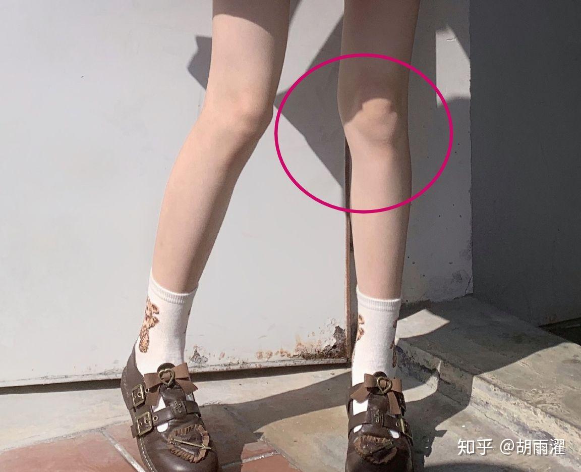 为什么拍lo娘,jk拍照都是内八字脚?朱一旦亲戚? - 知乎