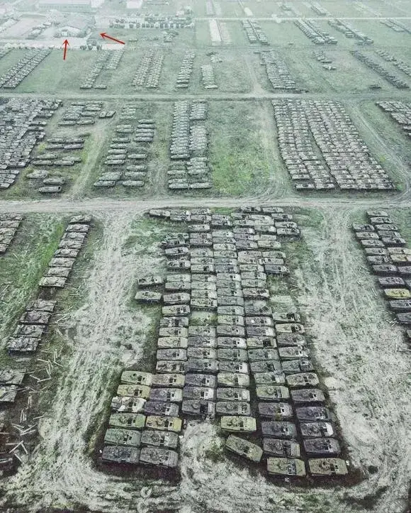 9毛钱一斤去俄乌战场捡坦克收废铁能发财吗