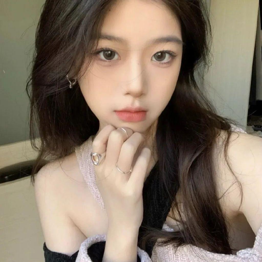 有没有很酷很拽的头像呀?(很酷很拽的图片女生)