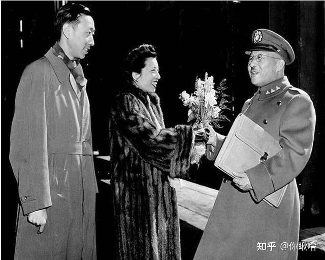 1946年國軍上將力主廢除日本天皇制度並要求以戰爭罪論處裕仁