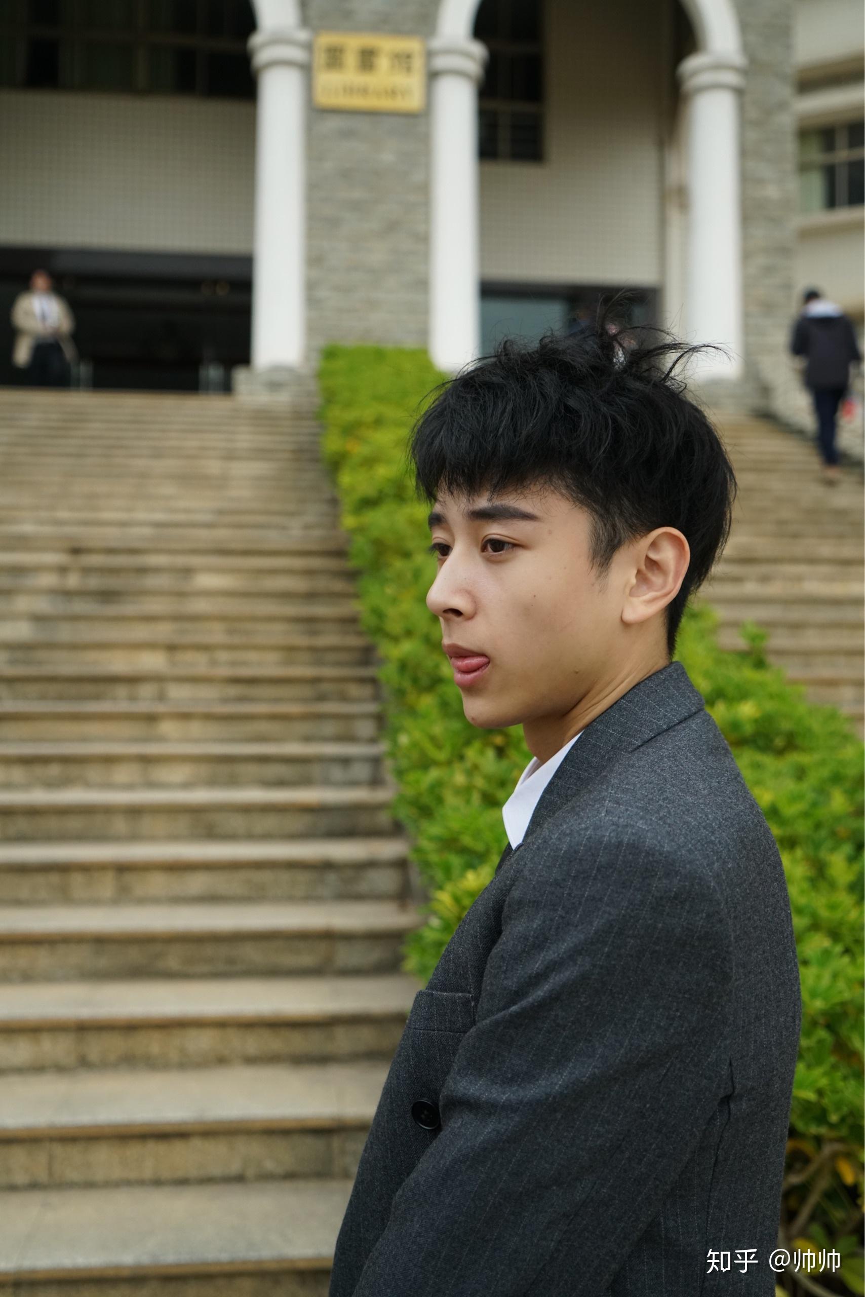 男生身高 165 长得帅,是种怎样的体验?