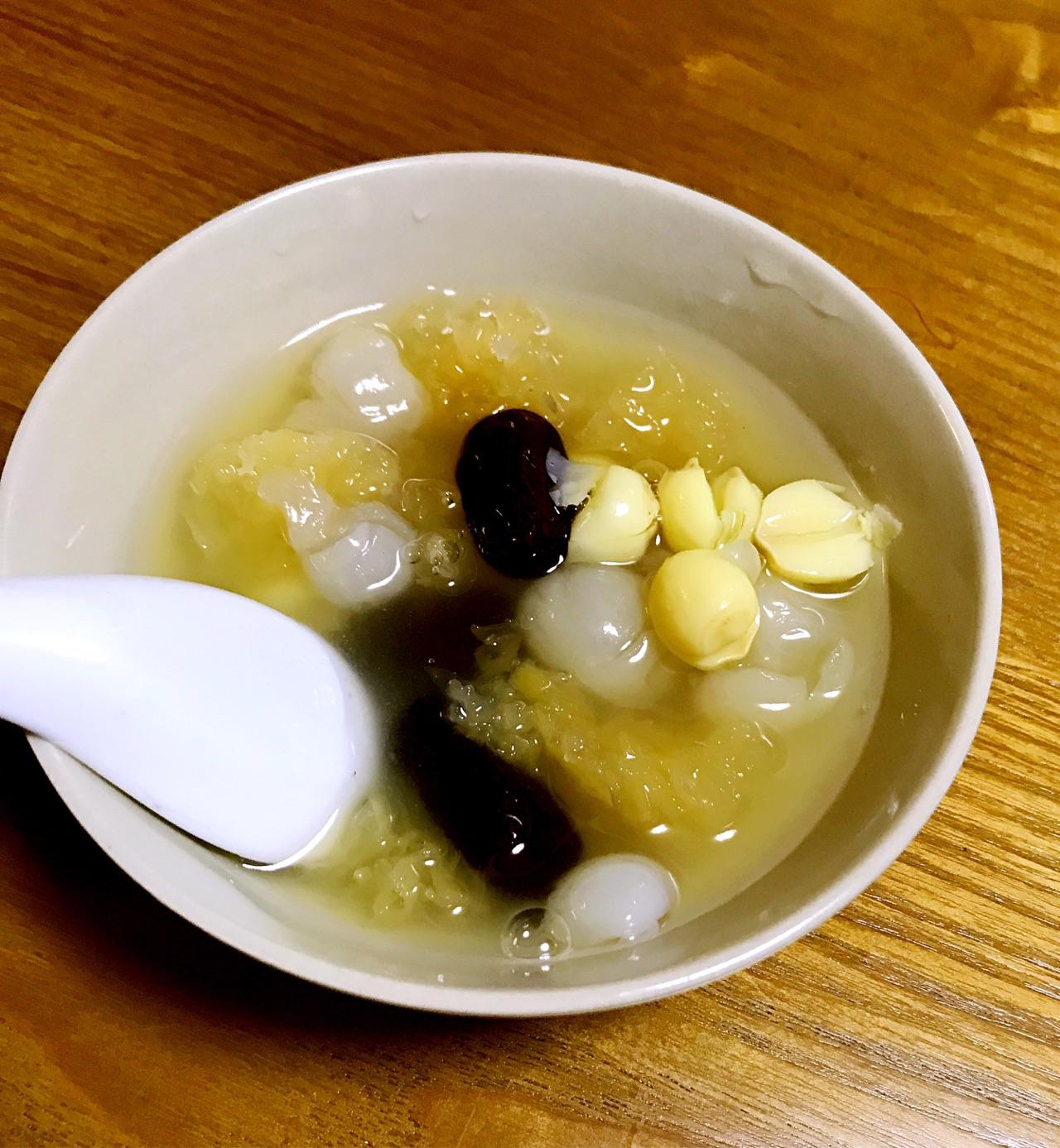 美食系列五桂圆红枣银耳莲子羹