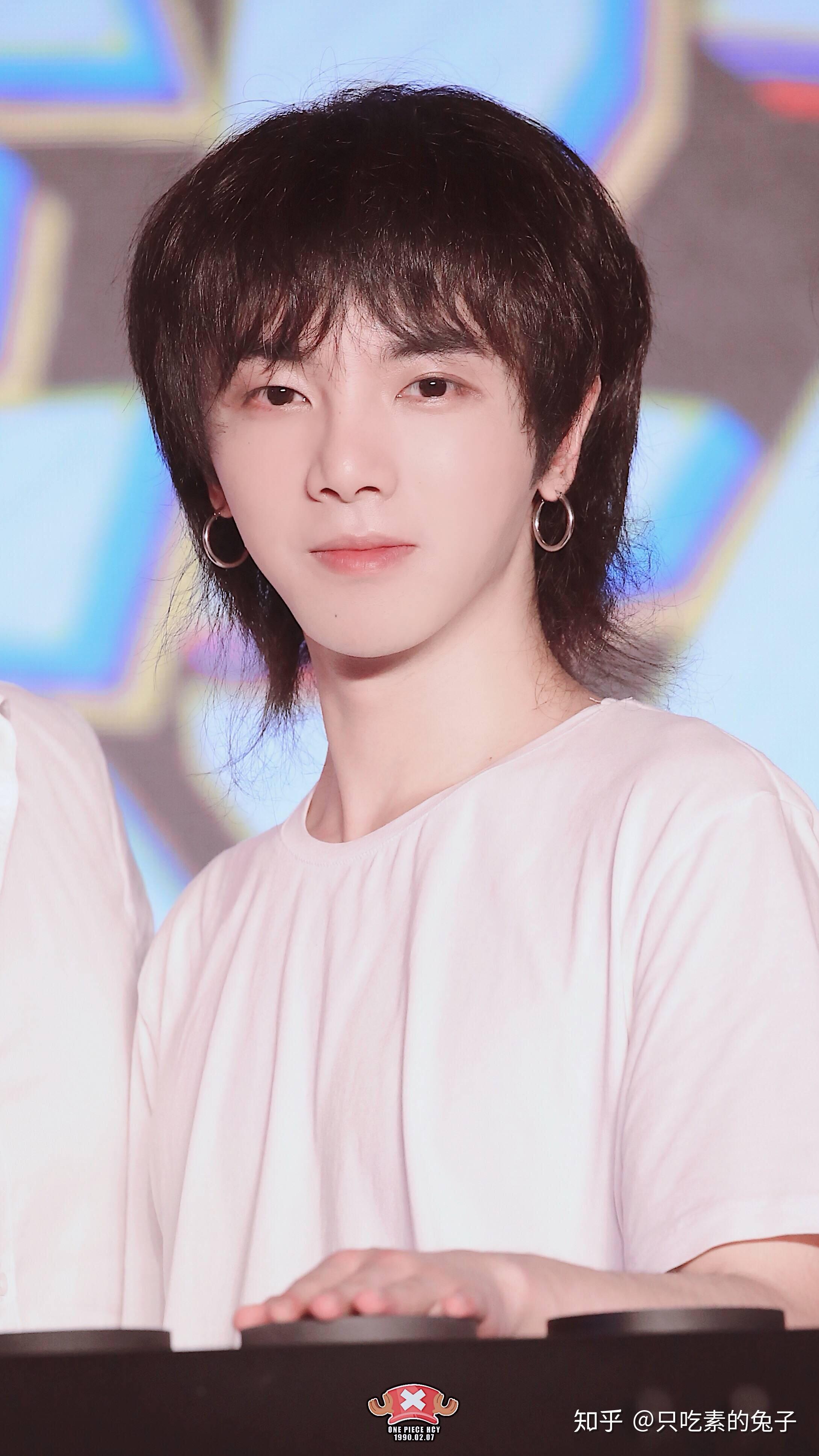 et手机里有哪几张超喜欢的华晨宇