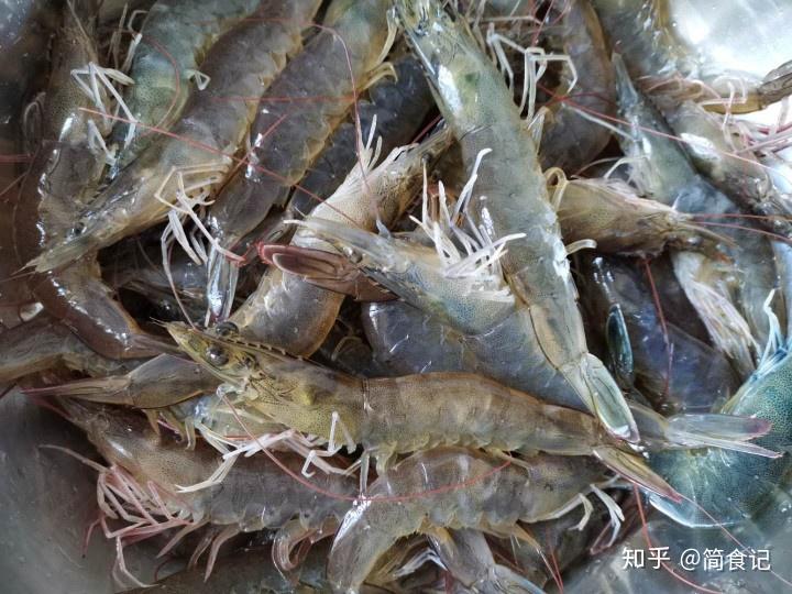 大虾怎么煮给孩子吃 v2-150a589f69b4a6eea2b07c1a67cf2ccc_r.jpg