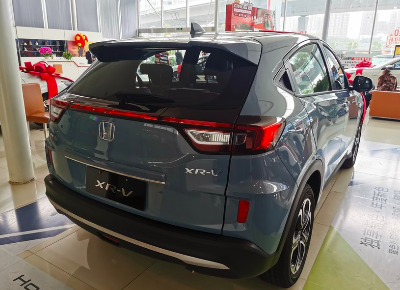 进店体验2021款本田xr-v,丹宁蓝色车身很耐看,售12.79万元起