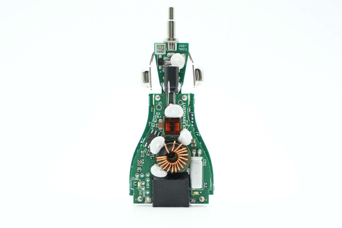 华为全能充车载充电器拆解