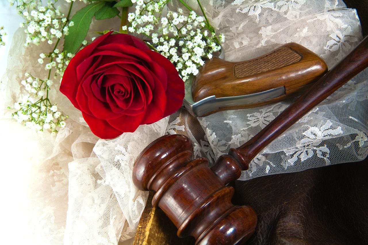 2. 撞针材质与作用