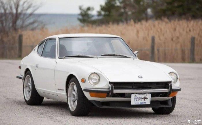 第一代fairlady z车型的底盘代号为s30,而240z则是这款车在北美地区的