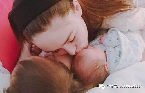 大概是因为年轻吧同样是生完孩子,娱乐圈明星有的追生二胎,但自从baby