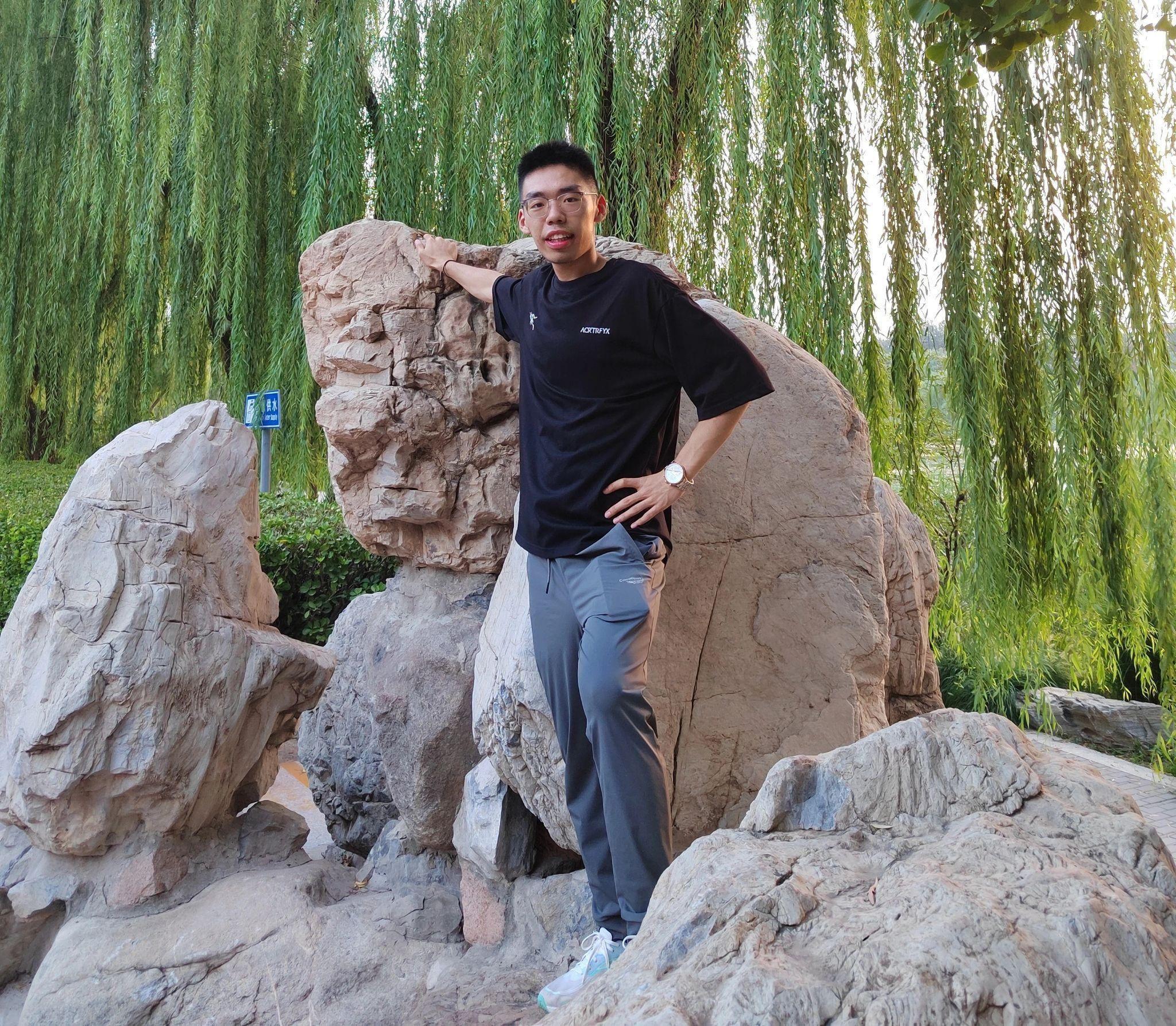兰炼一中刘宗渊655分,为甘肃文科状元.他被北京大学元培学院录取.