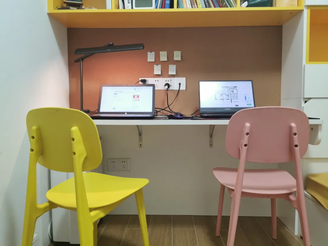 7,空调插座空调的插座高度一般留2200mm.▲空调插座比较高.