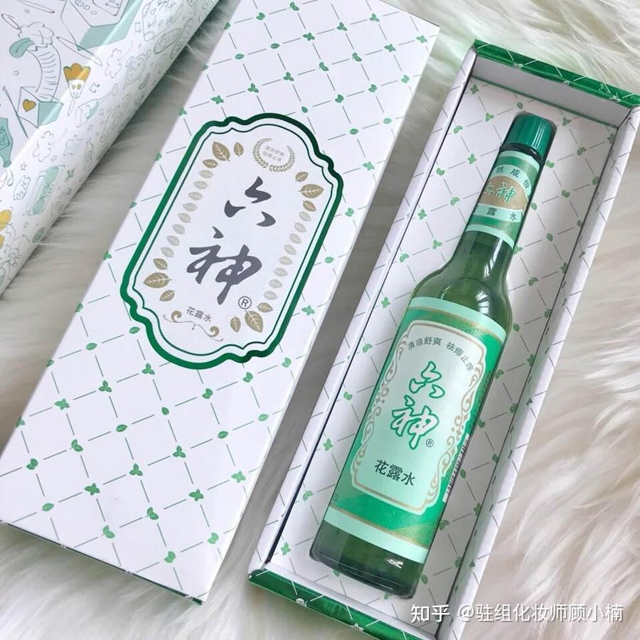 有不少六神花露水的忠实粉丝,是一瓶很多人都能用一辈子的国民香水