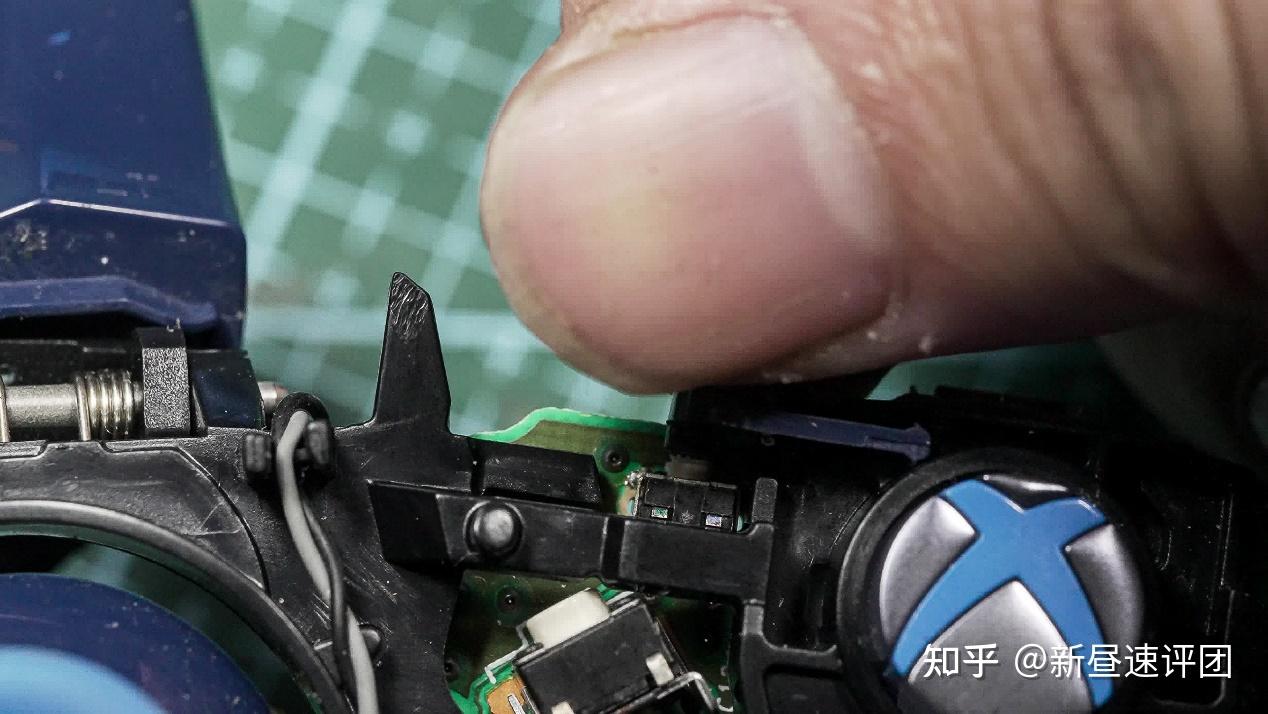 拆解并修复一只xbox手柄我发现了微软的奥秘