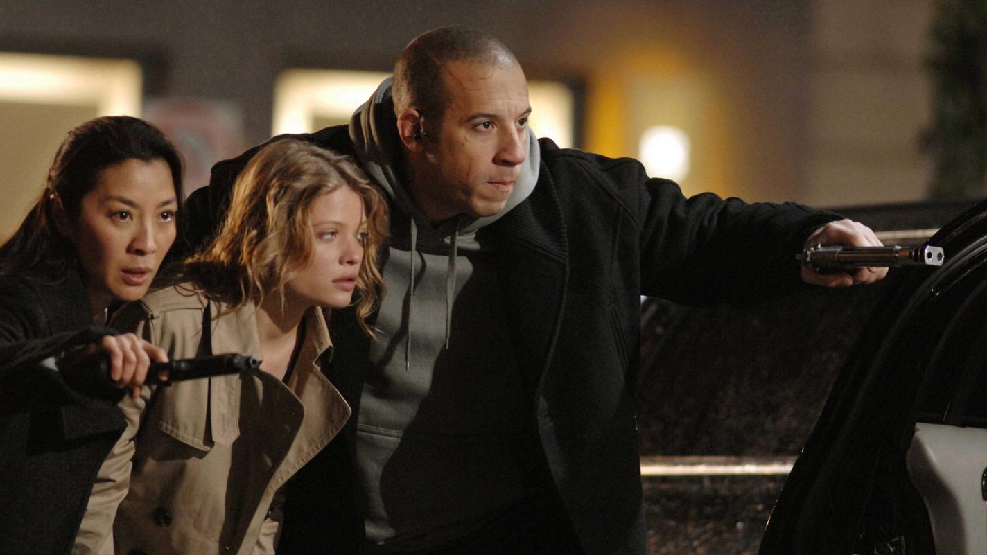 人类之子02:人类无法生育,女孩意外怀孕,成了十八年来第一个孩子!