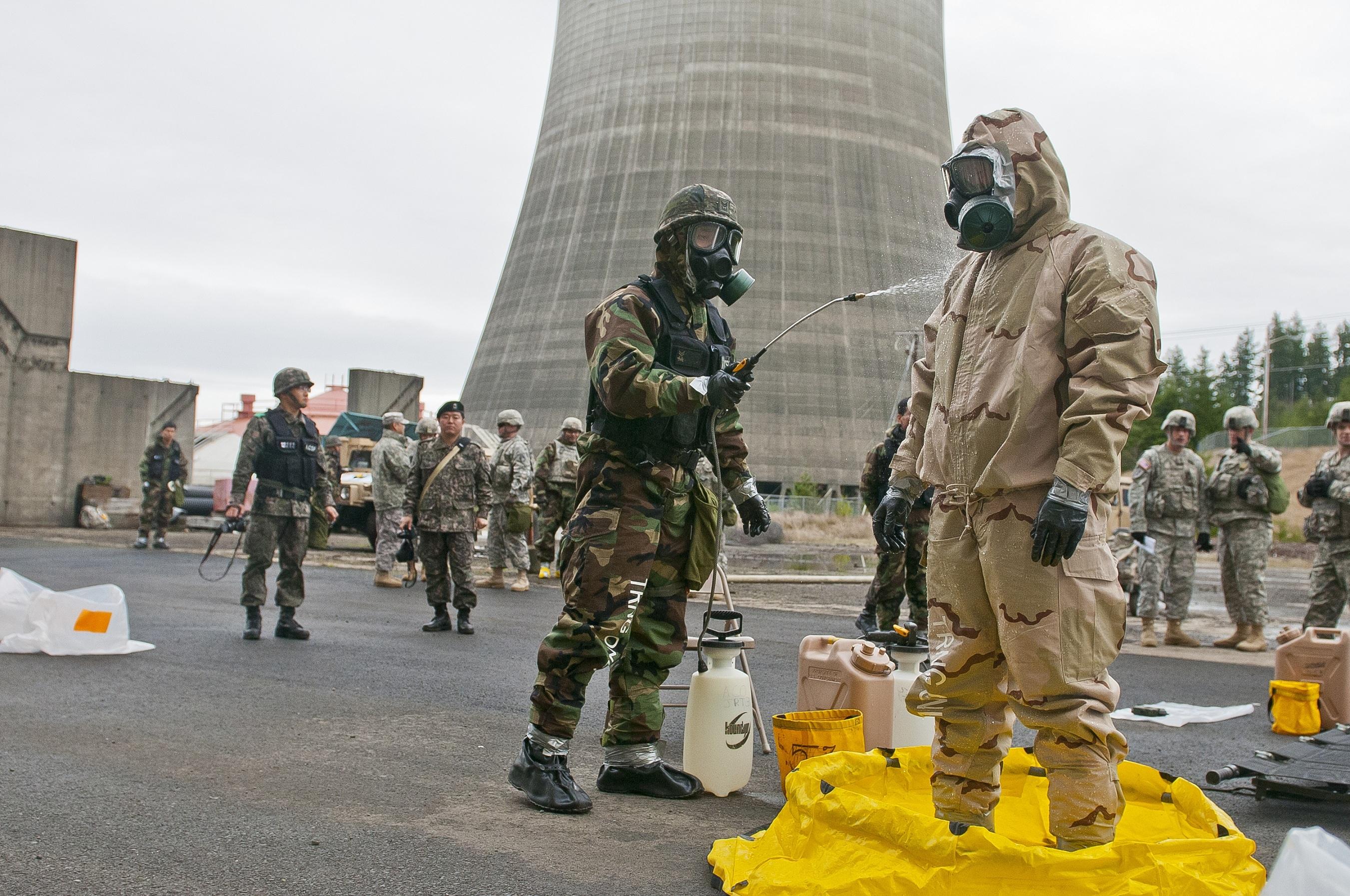 如何评价美国向韩国釜山运送生物战剂