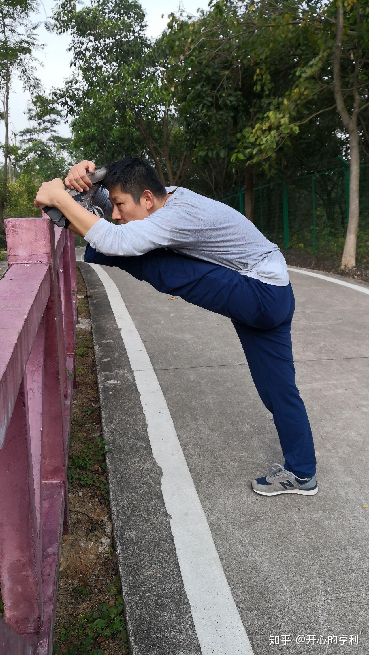 正压腿真的能头碰到脚吗? - 知乎