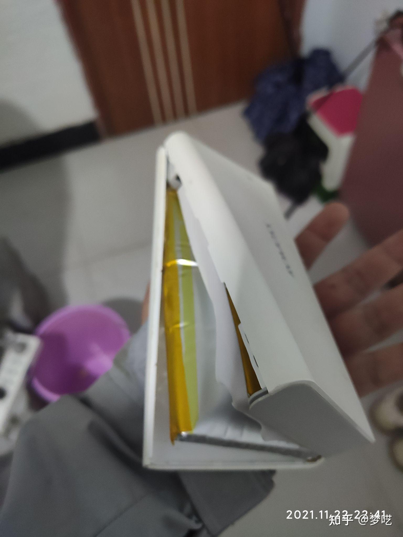 罗马仕充电宝鼓包裂开0