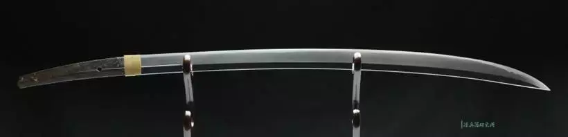 刀身有脊就是日本刀或仿倭刀?科学辨别镐造武士刀与平造中国刀 - 知乎