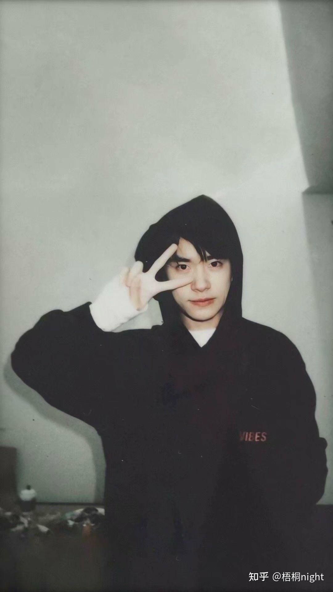 求易烊千玺笑得很开心的图片? - 知乎