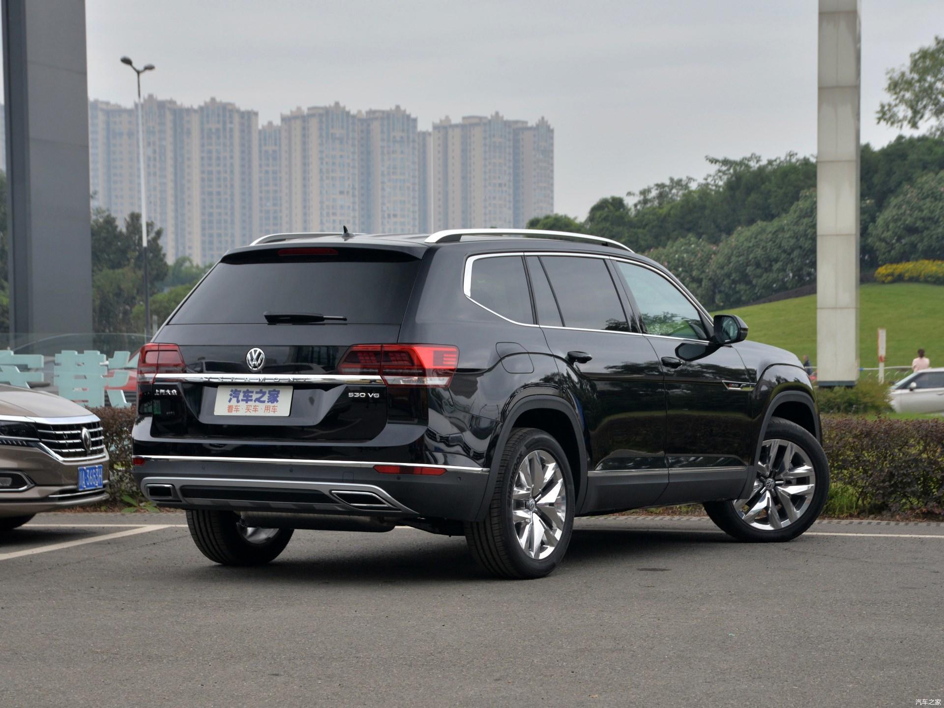 车身尺寸为5039x1989x1773mm,轴距为2980mm,甚至比进口大众途锐还大