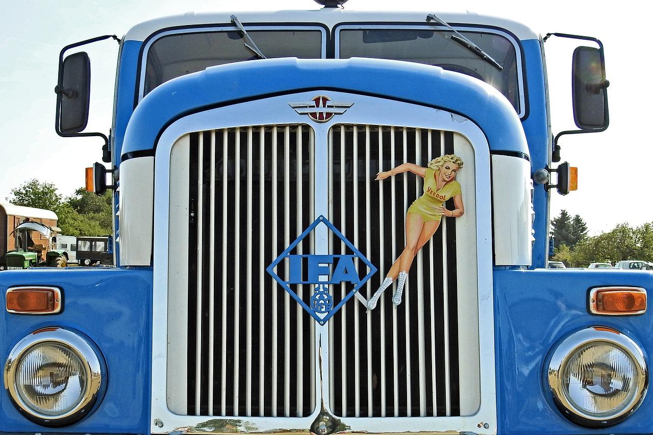 吊顶格栅什么材料好