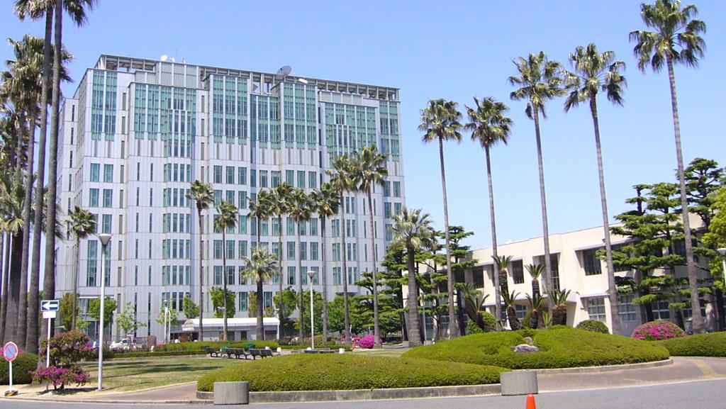 有恒会百年史 大型本 （旧大阪市立大学／大阪商科大学OB会） 有恒会百年史 大型本 （旧大阪市立大学／大阪商科大学OB会）