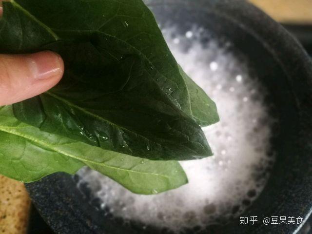 宝宝多大可以添加辅食啊?什么APP上的辅食制