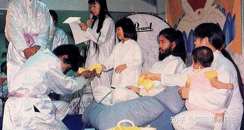 日本邪教阴谋建国 造成5000多人伤亡 - 知乎