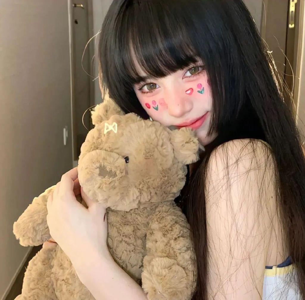 有什么好看又高级的女生头像? - 知乎