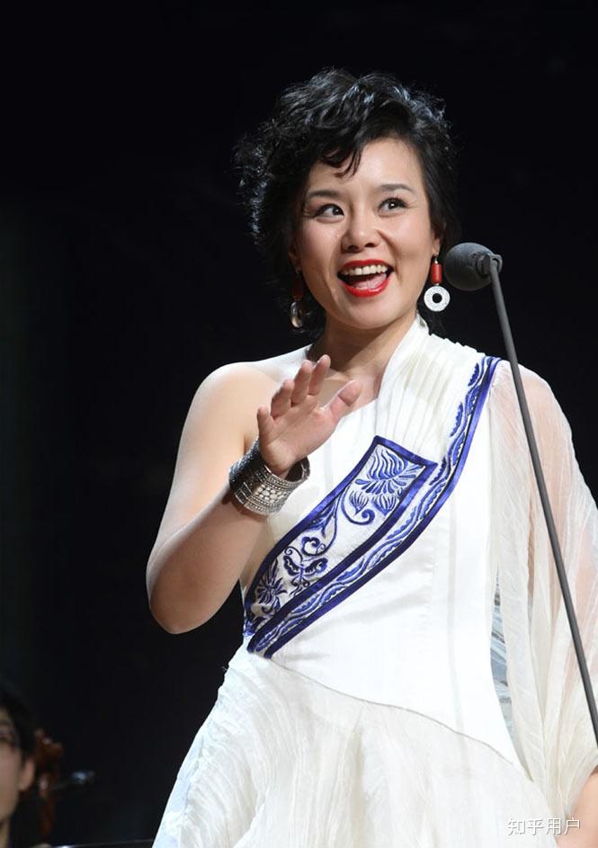 为什么看我是歌手觉得韦唯唱得不是那么好,但是在中国内地歌坛地位却