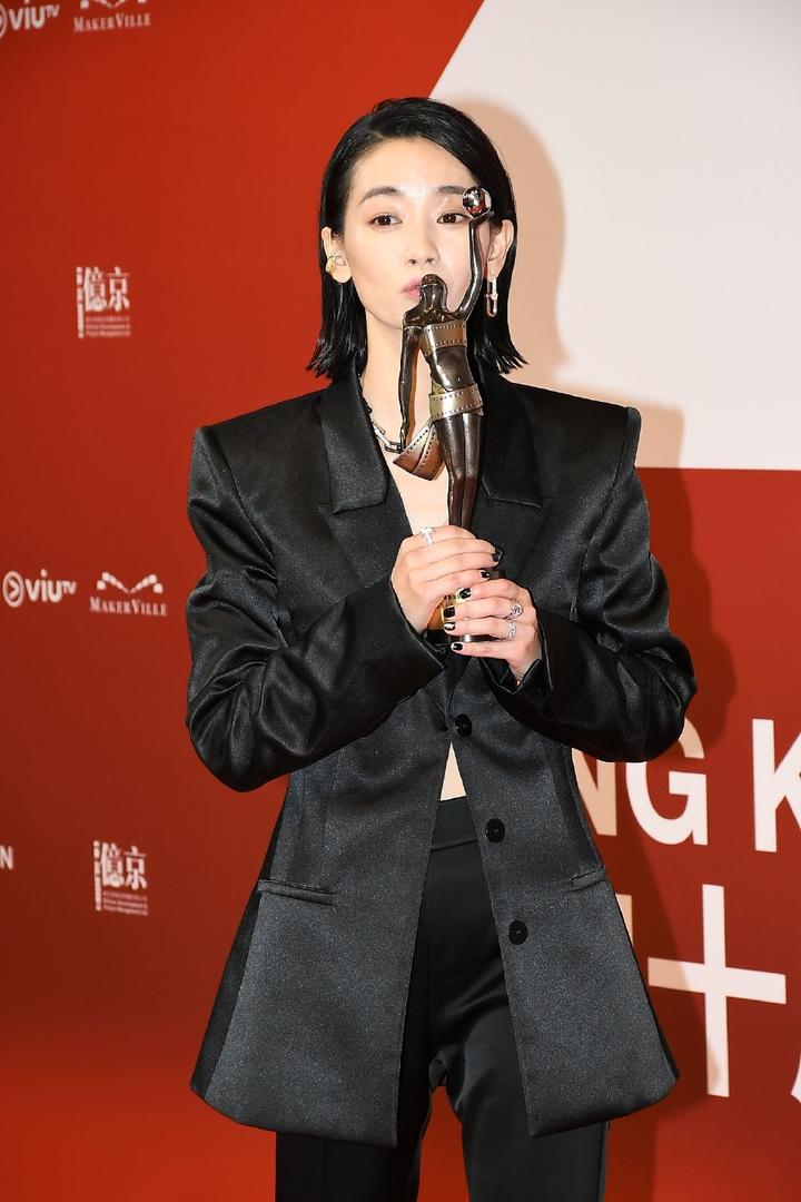 刘雅瑟获得金像奖影后后，张杰、薛之谦又多了一个“知名师妹”了 - 知乎
