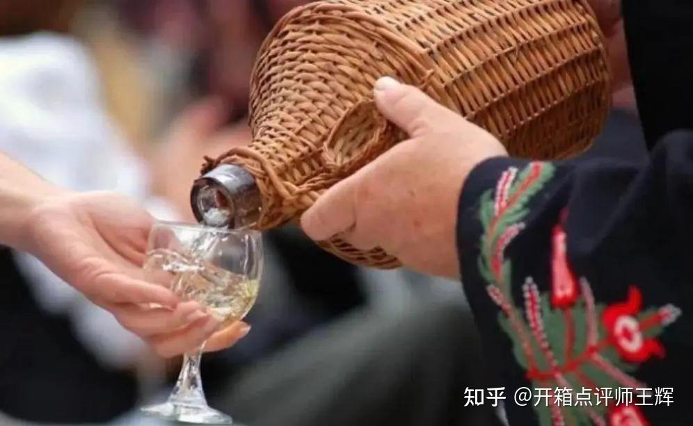 酒桌上倒酒,千万不要用“祭祀手”,建议提前了解,免得得罪人 - 知乎