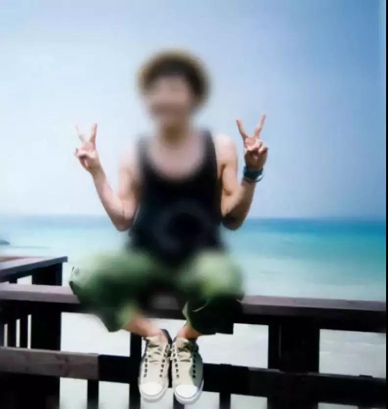 千万别这样自拍了……(别发自拍表情包)