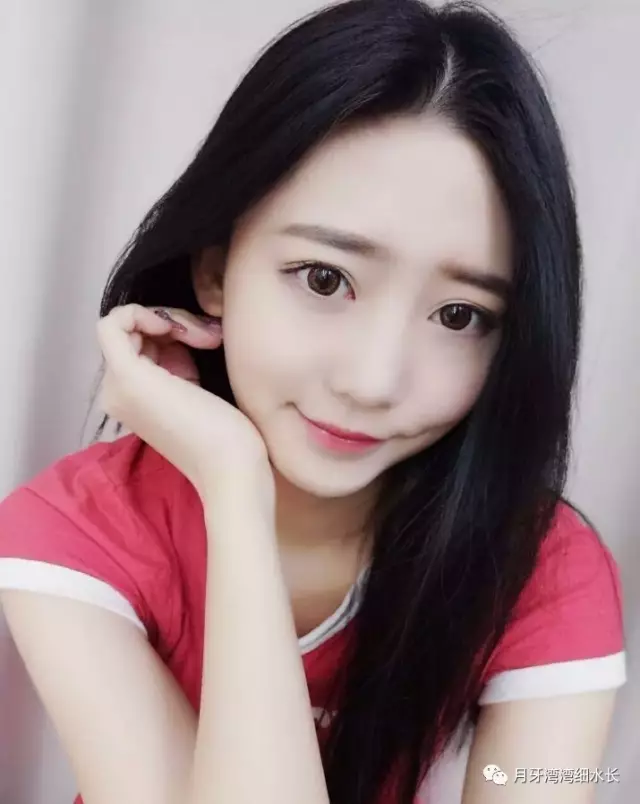 生日:1995年3月16日地址:上海今天为大家带来这位女神:张笑宇朱梓萱
