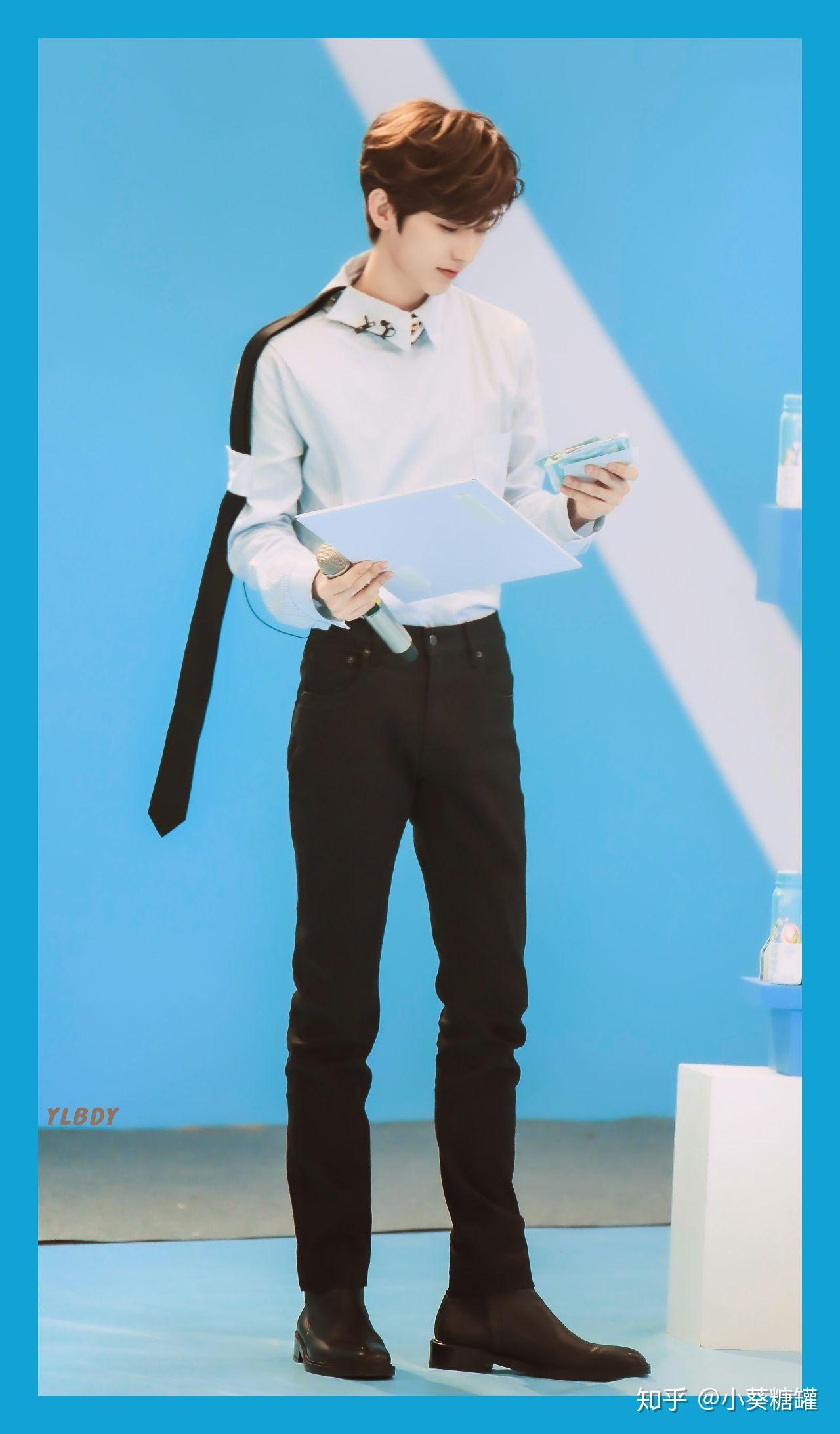 蔡徐坤的腿有多长?