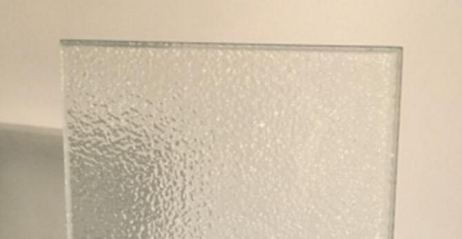 玻璃想做成透明且凹凸不平的样子,请问有什么工艺?哪里可以做? - 知乎