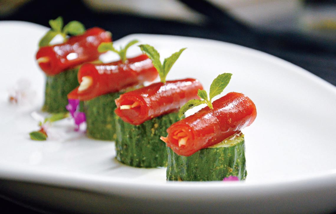 素雅凉菜24黄瓜与山楂糕融合通气开胃