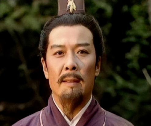 94 版和新版《三国演义》中,刘备扮演者孙彦军与于和伟相比,谁更符合原著中刘备的形象? - 知乎