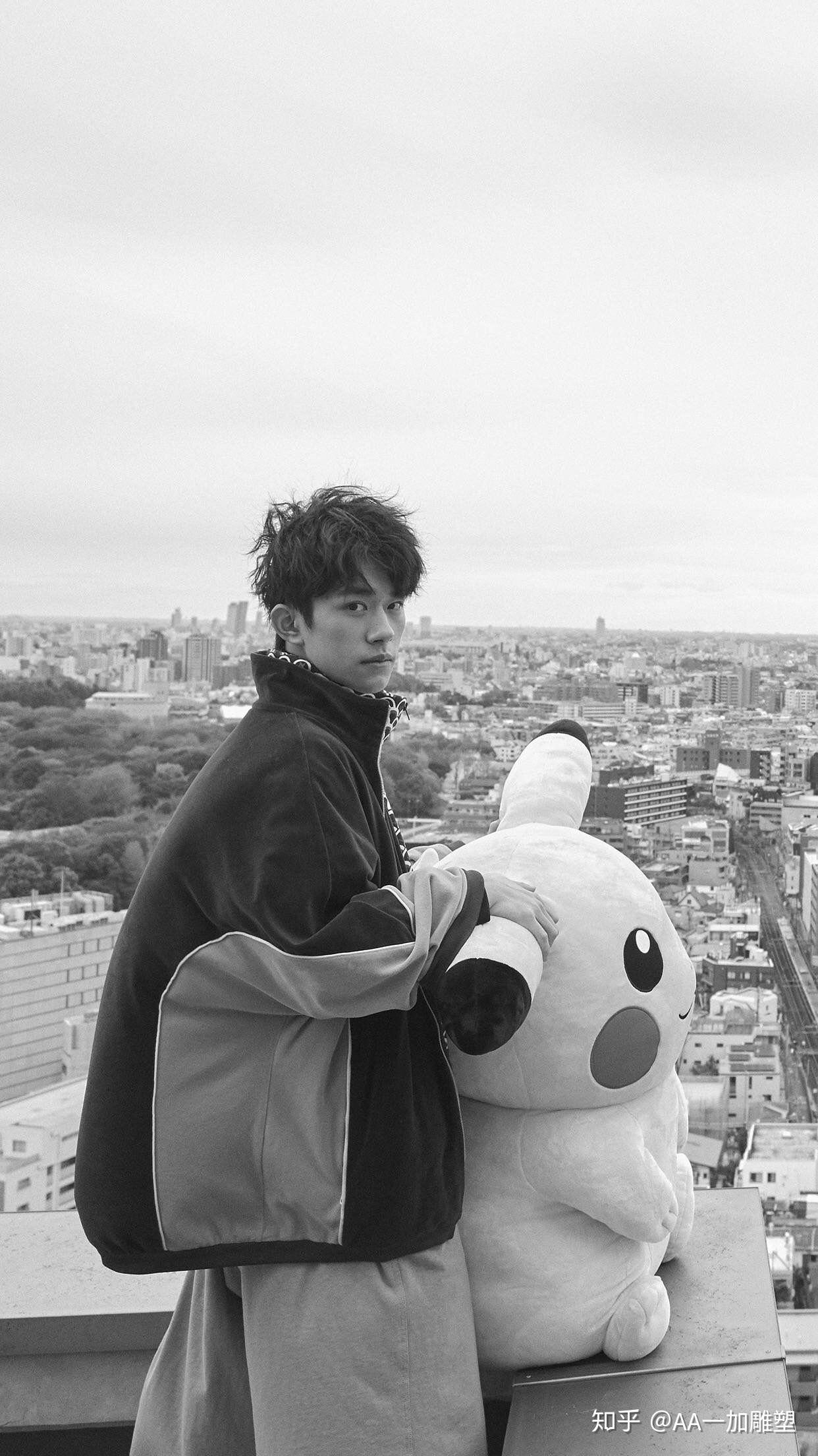 想找一个好看的男孩子照片当做壁纸各位有没有啊谢谢