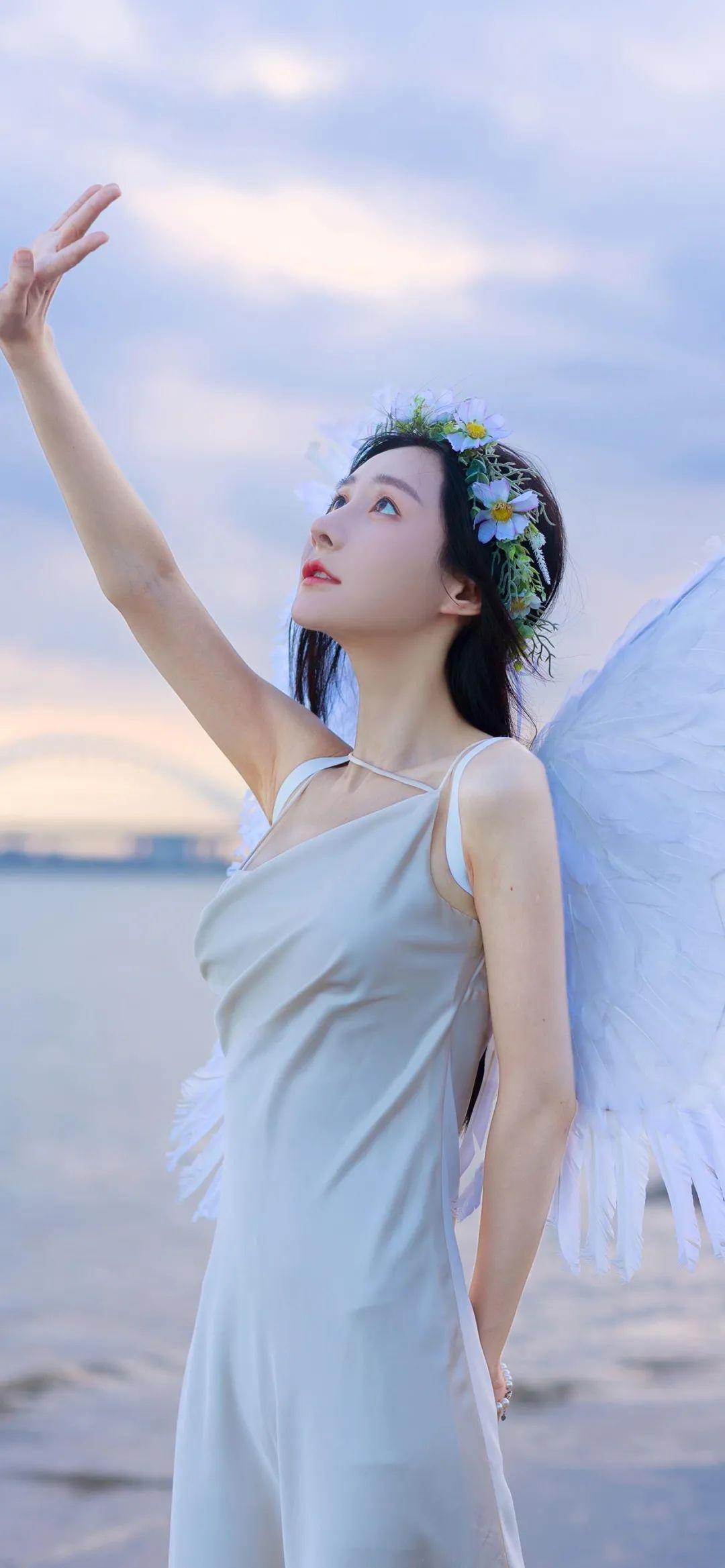 有没有那种禁欲系的污污的壁纸呀