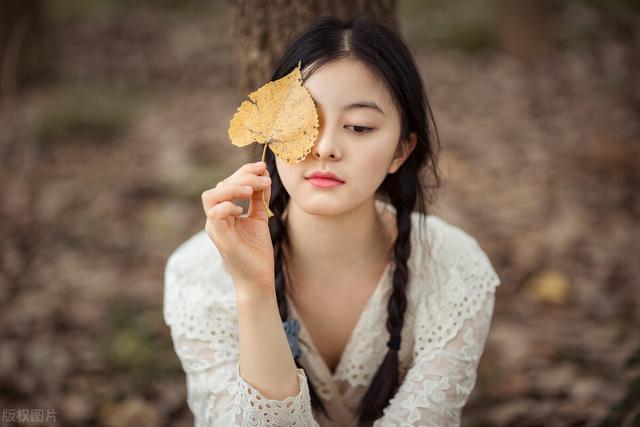 在秋天用用英语是 in autumn 那 in the autumn是什么意思百度知道