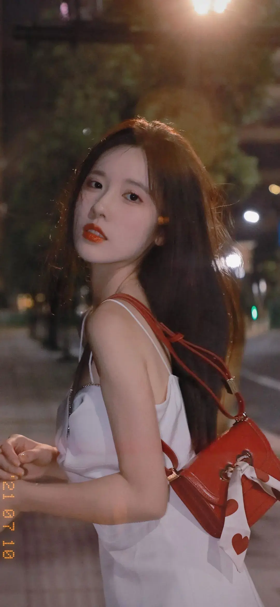 有没有美女姐姐的壁纸呀,球球各位了,要无水印的呦? - 知乎