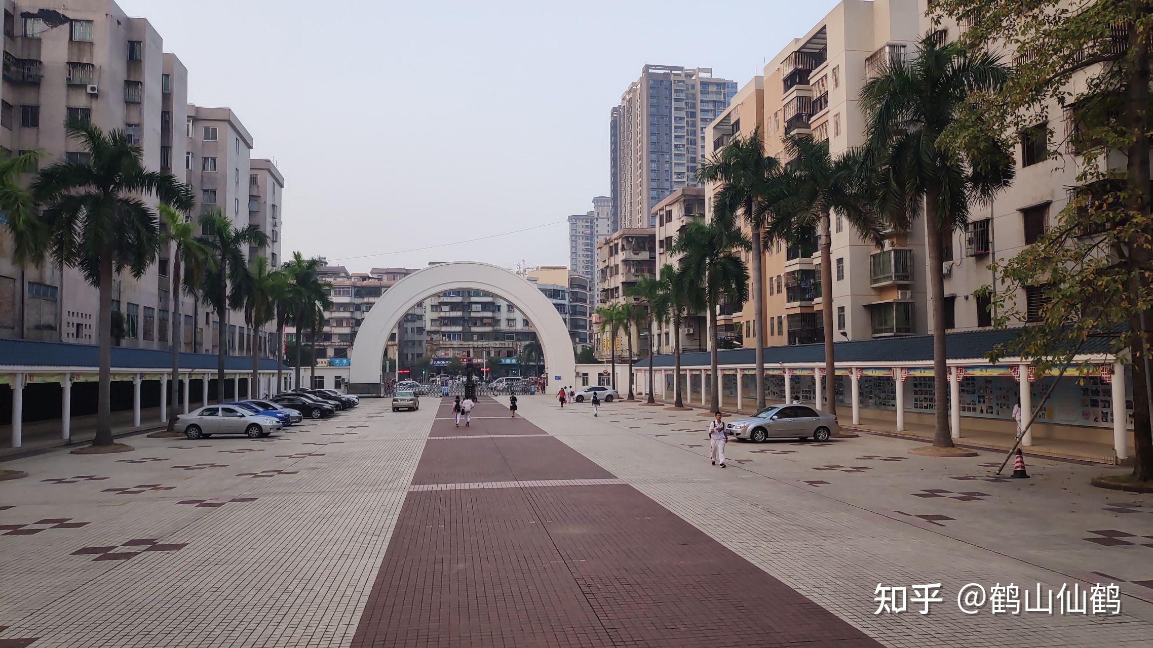在鹤华中学就读是一种怎样的体验
