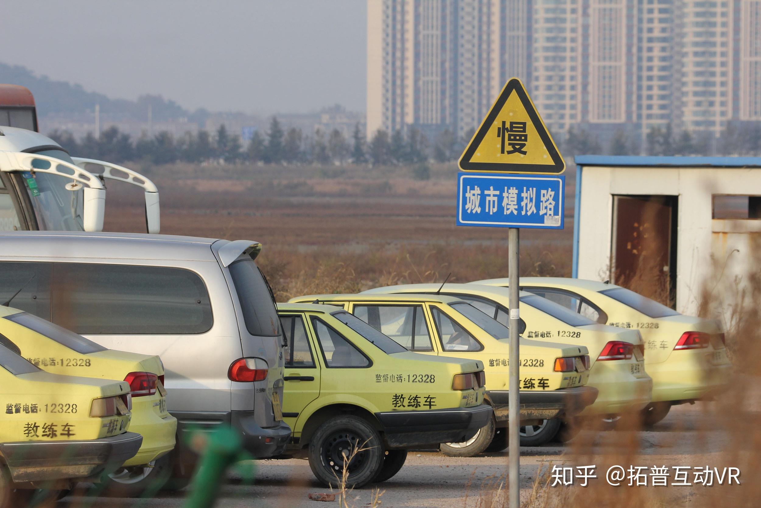 沒有駕照竟然能開賽車