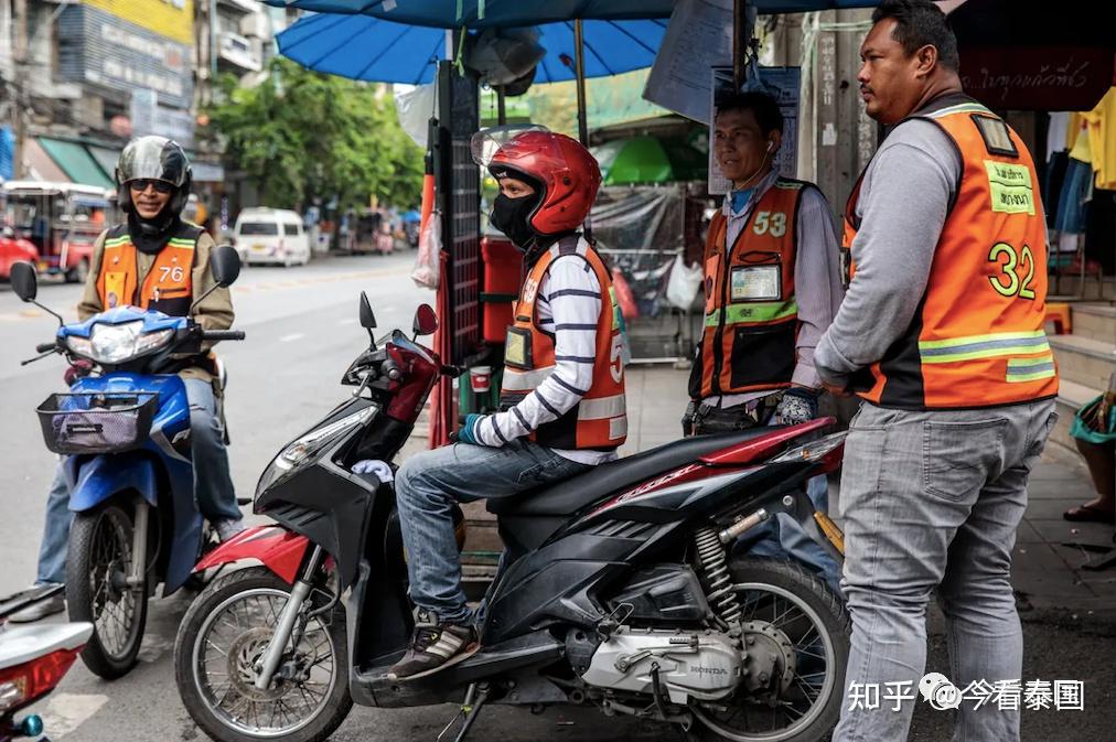 泰国摩的司机数次示威游行对抗网约车
