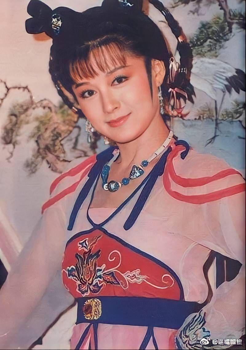 如何评价潘迎紫