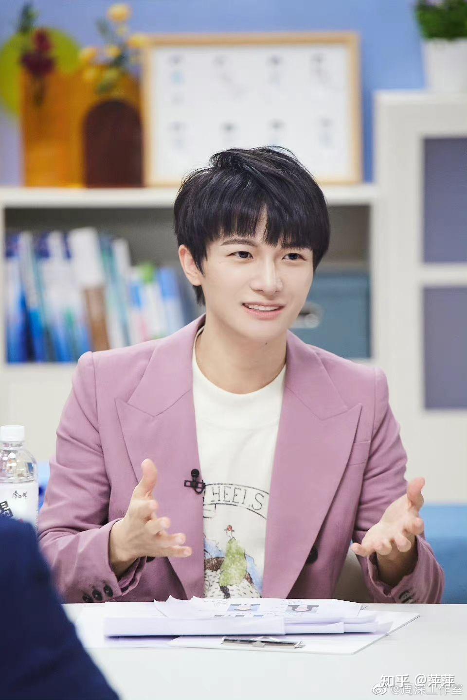 你觉得周深的综艺感怎么样