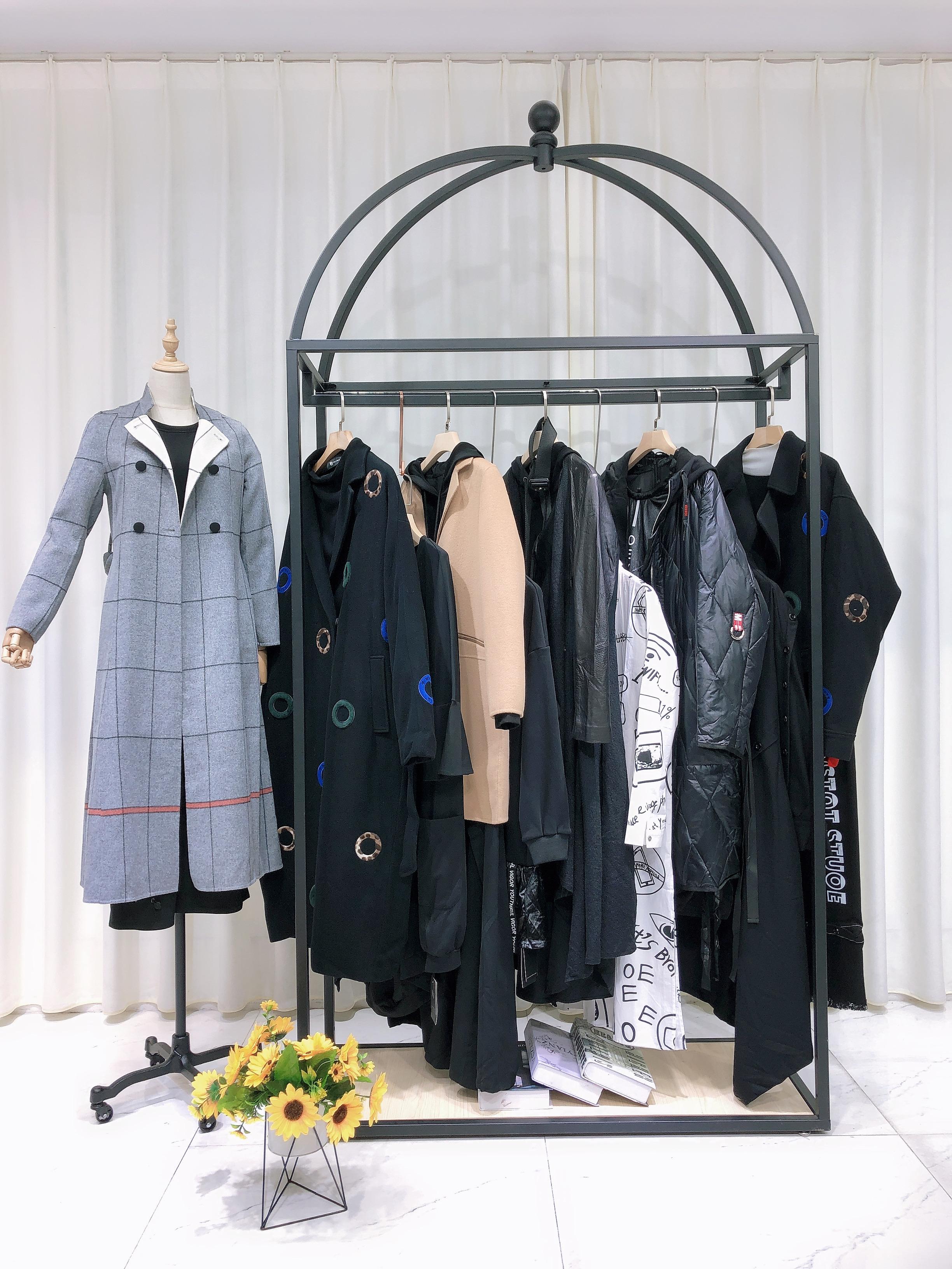 一线设计师潮牌女装欧e黑马蓝19秋冬专柜品牌折扣女装走份批发