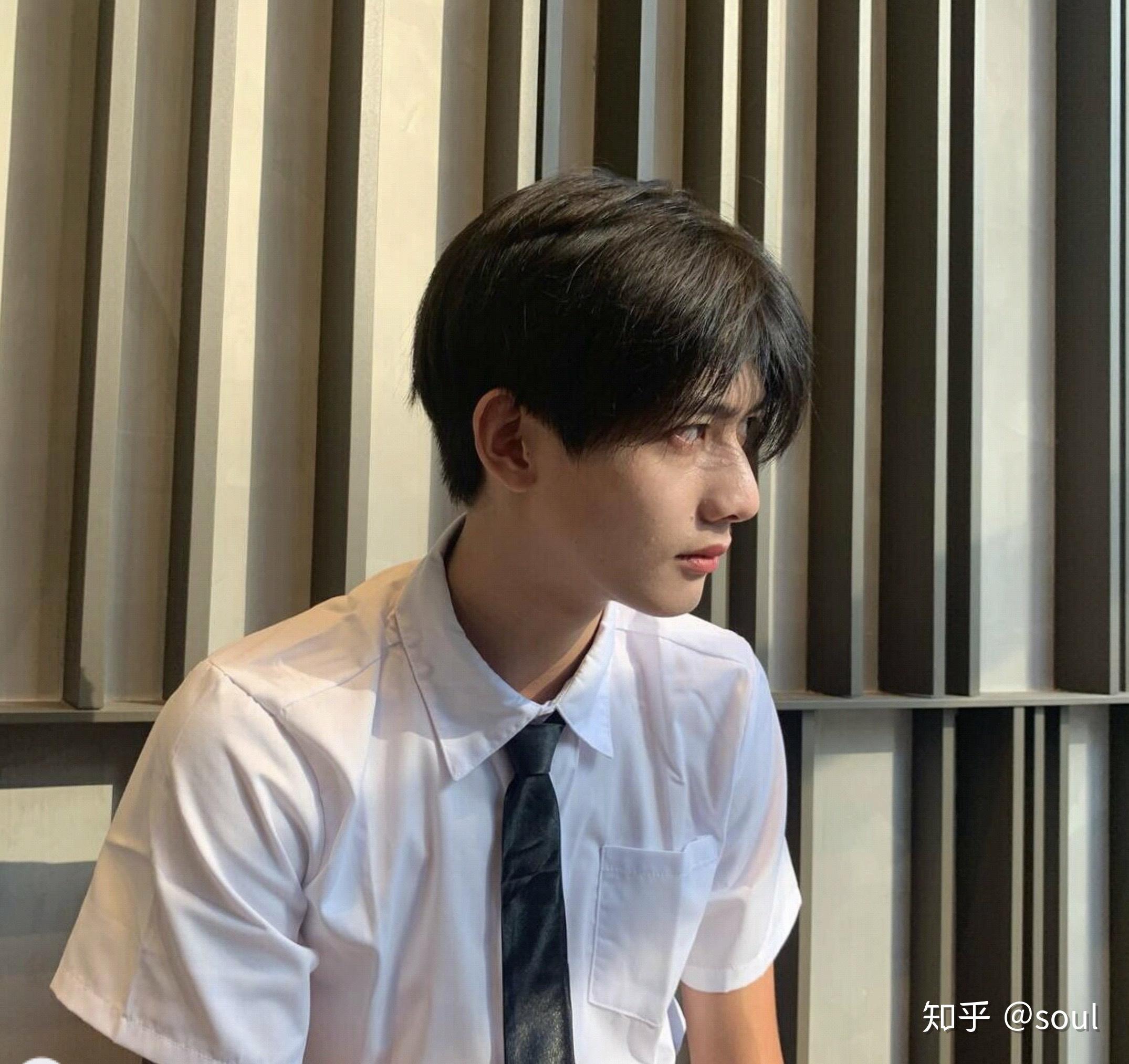 现实真能遇到帅哥是弯的吗? - 知乎